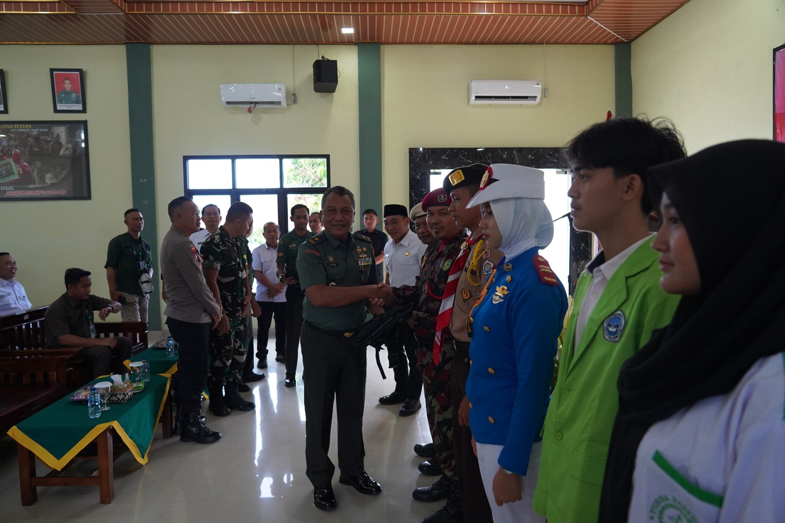 Api Patriotisme Menyala di Kalianda: Ratusan Peserta Ikuti Pelatihan Bela Negara Api Patriotisme Menyala di Kalianda: Ratusan Peserta Ikuti Pelatihan Bela Negara