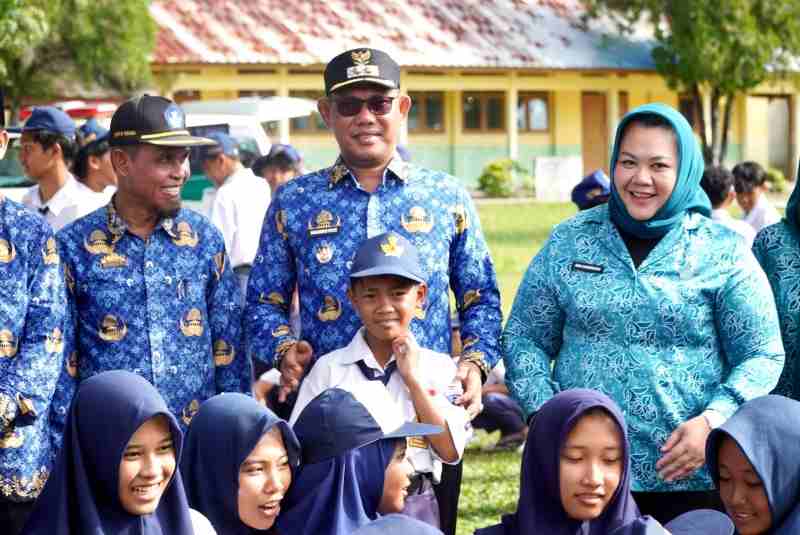Wabup Tubaba Tekankan Pentingnya Pendidikan Karakter dalam Program Forkopimda Masuk Sekolah Wabup Tubaba Tekankan Pentingnya Pendidikan Karakter dalam Program Forkopimda Masuk Sekolah