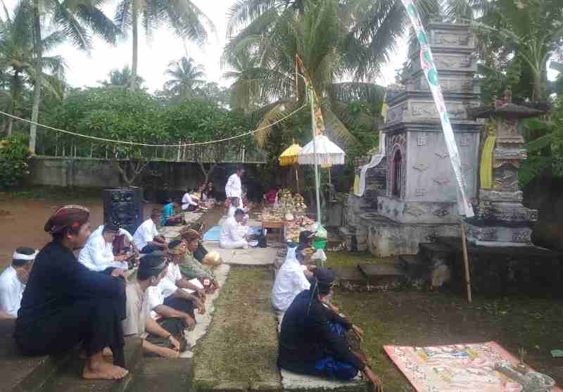 Polisi Pastikan Galungan Di Pringsewu Berjalan Aman Polisi Pastikan Galungan Di Pringsewu Berjalan Aman