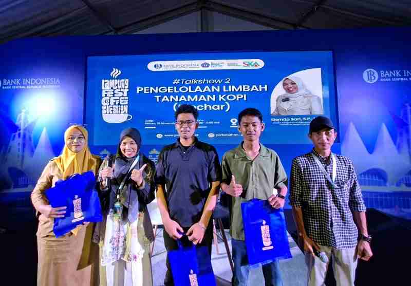 Tidak Hanya Ngopi, Pengunjung Lampung Fest Belajar Mengolah Limbah Kopi Jadi Produk Hijau Tidak Hanya Ngopi, Pengunjung Lampung Fest Belajar Mengolah Limbah Kopi Jadi Produk Hijau