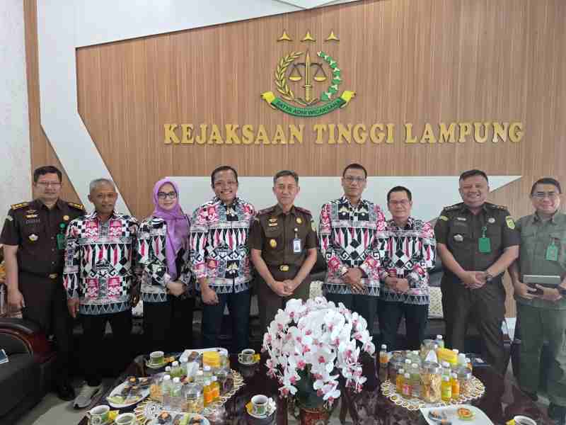 Kajati Danang Ajak PWI Lampung Kawal Kinerja Kejati: Supaya Kami Selalu Istiqomah Kajati Danang Ajak PWI Lampung Kawal Kinerja Kejati: Supaya Kami Selalu Istiqomah