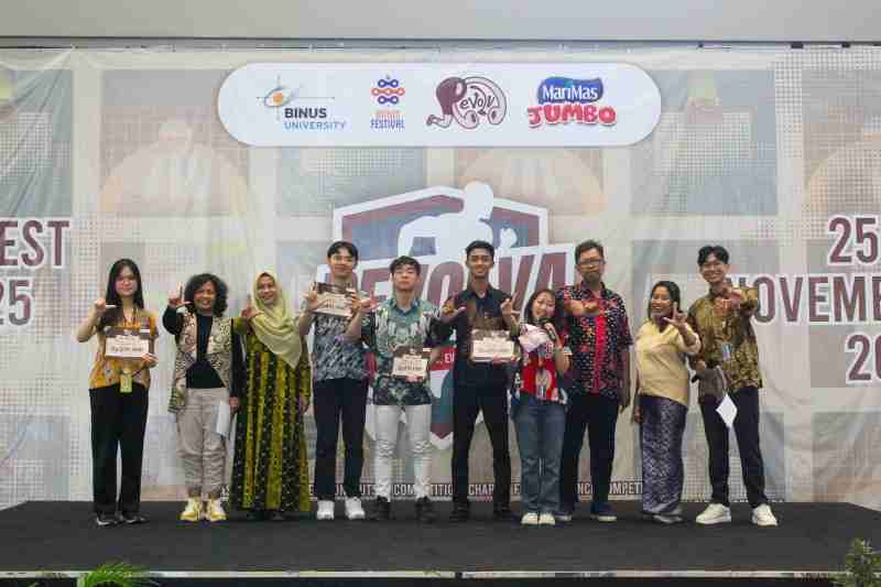 REVOLVA 2025: BINUS @ Semarang Rayakan Kreativitas Lewat Puisi REVOLVA 2025: BINUS @ Semarang Rayakan Kreativitas Lewat Puisi