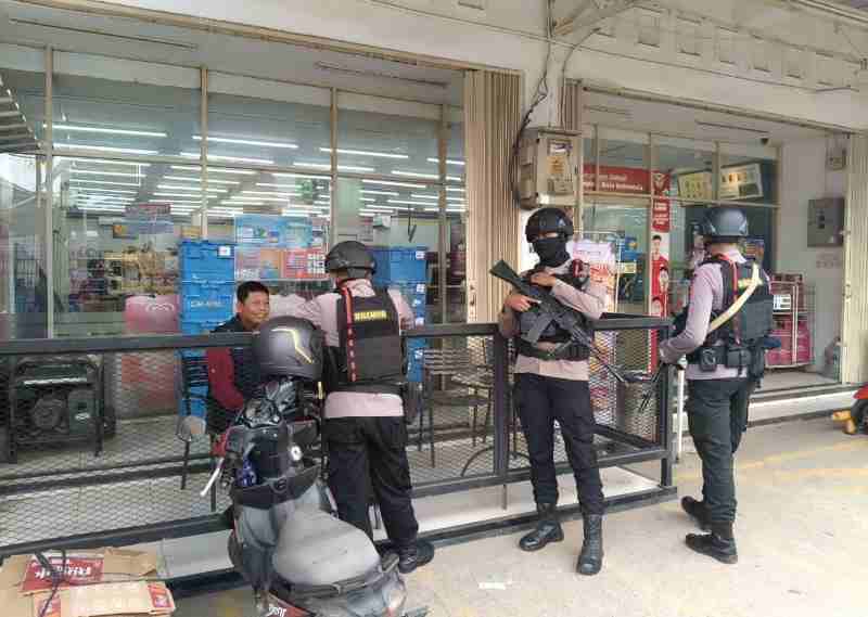 Batalyon A Pelopor Brimob Lampung Gelar Patroli Dialogis Jaga Kamtibmas di Kota Bandar Lampung Batalyon A Pelopor Brimob Lampung Gelar Patroli Dialogis Jaga Kamtibmas di Kota Bandar Lampung