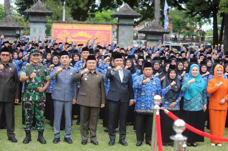 2.296 Orang Pegawai PPPK Paruh Waktu dilantik Bupati Lampung Barat 2.296 Orang Pegawai PPPK Paruh Waktu dilantik Bupati Lampung Barat