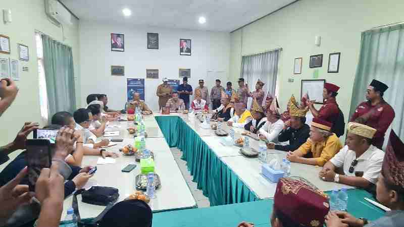 PTPN I Reg.7 Kebun Way Lima Sambut Silaturahmi Tokoh Adat Way Lima PTPN I Reg.7 Kebun Way Lima Sambut Silaturahmi Tokoh Adat Way Lima