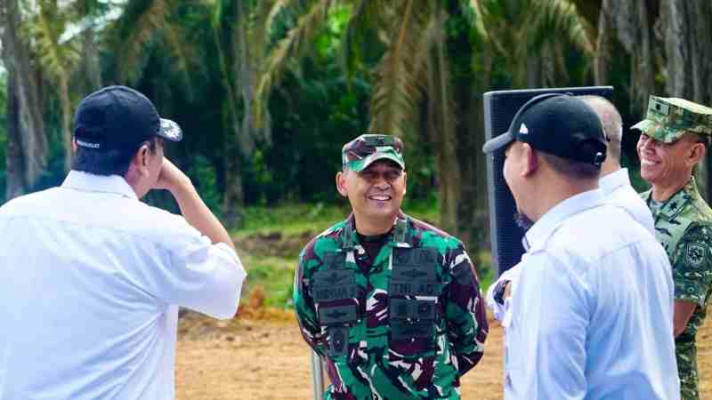 Kasdam XXI/Radin Inten Hadiri Uji Coba Landasan Pacu Darurat Pesawat Tempur Di Ruas Tol Terpeka Kasdam XXI/Radin Inten Hadiri Uji Coba Landasan Pacu Darurat Pesawat Tempur Di Ruas Tol Terpeka