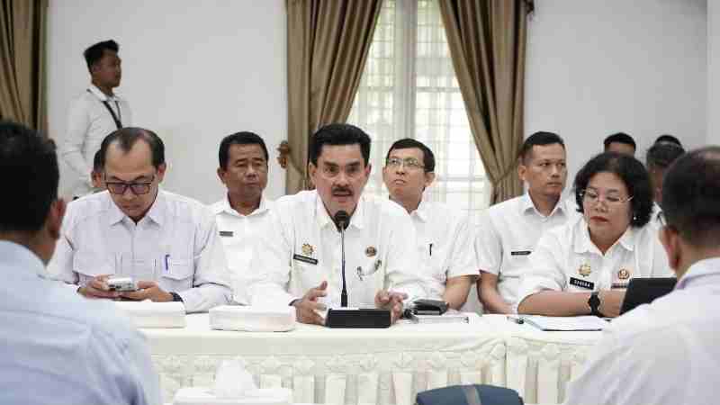 Harus Segera Dikerjakan Penataan Kabel Utilitas Sebelum HUT 26 APKASI Harus Segera Dikerjakan Penataan Kabel Utilitas Sebelum HUT 26 APKASI