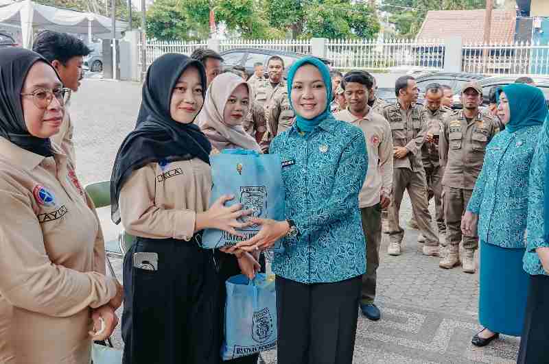 Bakti Sosial Ramadan, TP PKK Provinsi Lampung Salurkan Ratusan Paket Sembako Bakti Sosial Ramadan, TP PKK Provinsi Lampung Salurkan Ratusan Paket Sembako