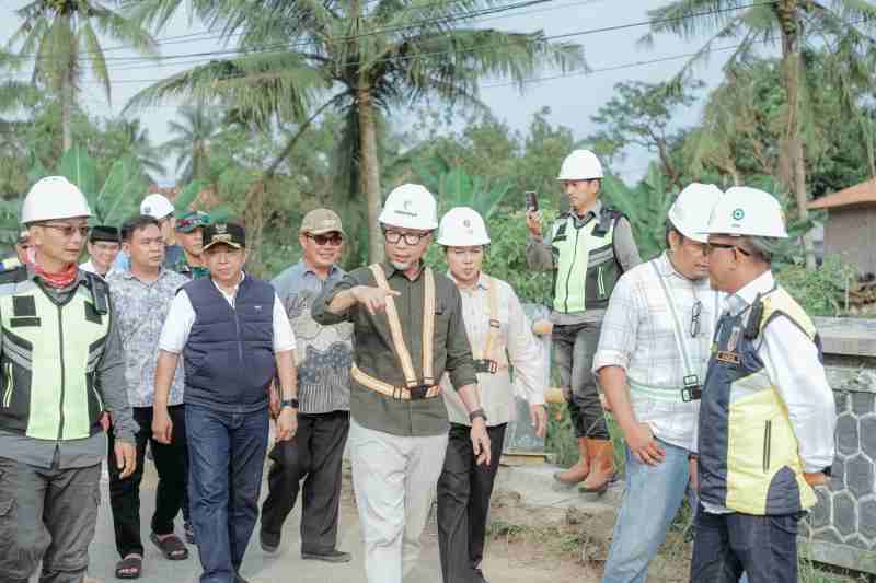 Pemprov Lampung Kucurkan Rp38, 394 Miliar untuk Perbaikan ruas jalan Padang Ratu–Pekurun Udik Pemprov Lampung Kucurkan Rp38, 394 Miliar untuk Perbaikan ruas jalan Padang Ratu–Pekurun Udik
