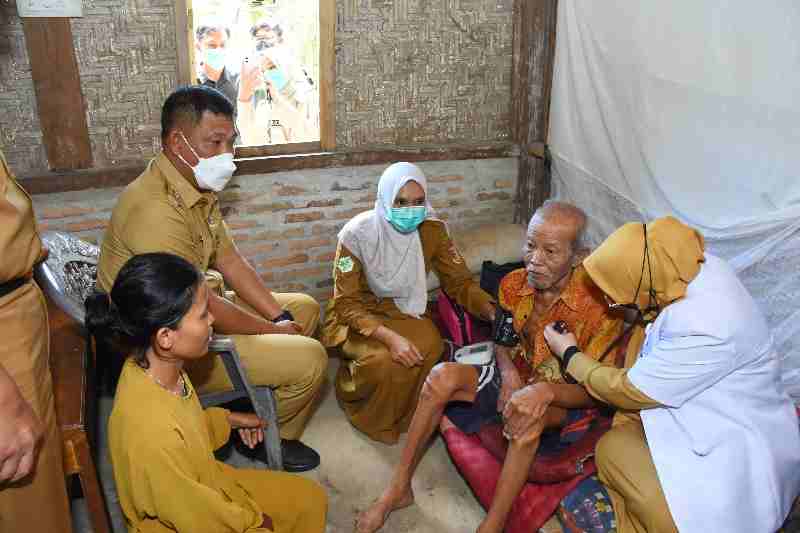 HUT ke-17 : Pemkab Luncurkan “Tubaba Q Sehat Home Care”, Petugas Medis Door-to-Door ke 103 Tiyuh HUT ke-17 : Pemkab Luncurkan “Tubaba Q Sehat Home Care”, Petugas Medis Door-to-Door ke 103 Tiyuh