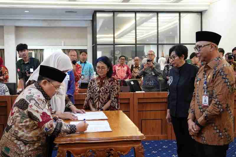 Pemprov Lampung dan KLH Perkuat Sinergi, Wujudkan Langkah Reformasi Pengelolaan Sampah Pemprov Lampung dan KLH Perkuat Sinergi, Wujudkan Langkah Reformasi Pengelolaan Sampah