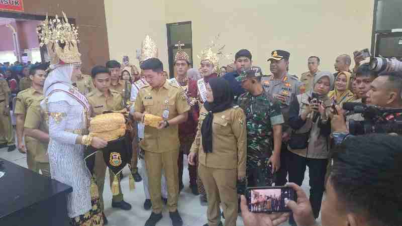 Dandim Kolonel Arm Roni Hermawan, Hadiri Kunjungan Wamendagri dan Wamenkes RI ke Bandar Lampung Dandim Kolonel Arm Roni Hermawan, Hadiri Kunjungan Wamendagri dan Wamenkes RI ke Bandar Lampung