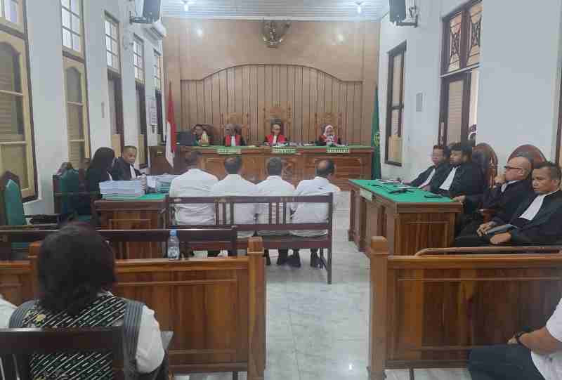 Jaksa Tuntut Empat Terdakwa Korupsi Lahan PTPN II-Ciputra 1,5 Tahun Penjara Jaksa Tuntut Empat Terdakwa Korupsi Lahan PTPN II-Ciputra 1,5 Tahun Penjara