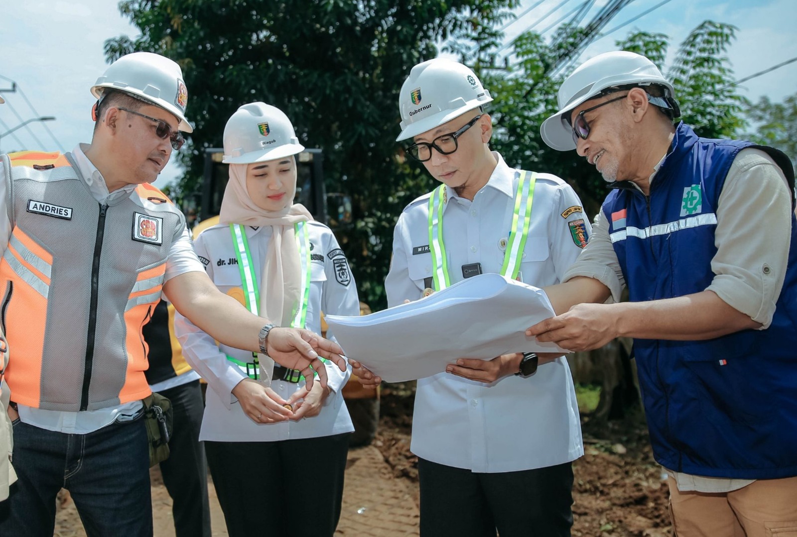 Gubernur Rahmat Mirzani Djausal Kembangkan Strategi Besar Ekonomi Berbasis Pariwisata Gubernur Rahmat Mirzani Djausal Kembangkan Strategi Besar Ekonomi Berbasis Pariwisata