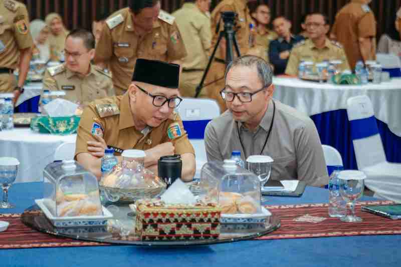 Gubernur Rahmat Mirzani Djausal Pimpin High Level Meeting Tim Percepatan dan Perluasan Digitalisasi Daerah Gubernur Rahmat Mirzani Djausal Pimpin High Level Meeting Tim Percepatan dan Perluasan Digitalisasi Daerah