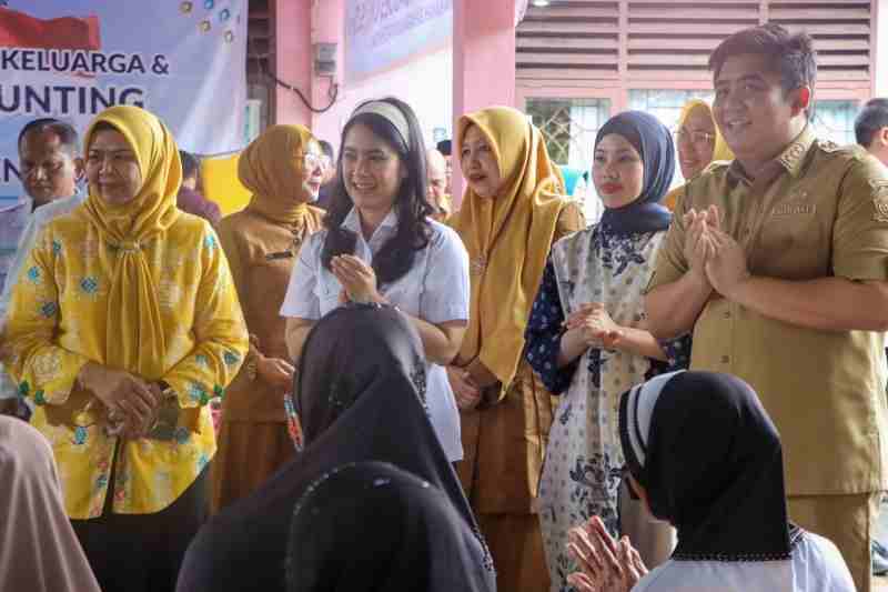 Bupati Bintan Sambut Kunjungan Wamen BKKBN, Dorong Lansia Tetap Produktif dan Perkuat Pencegahan Stunting Bupati Bintan Sambut Kunjungan Wamen BKKBN, Dorong Lansia Tetap Produktif dan Perkuat Pencegahan Stunting