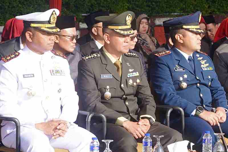 Kasrem 043/Gatam Hadiri Upacara Hari Lahir Pancasila, Tegaskan Pancasila sebagai Fondasi Perdamaian Dunia Kasrem 043/Gatam Hadiri Upacara Hari Lahir Pancasila, Tegaskan Pancasila sebagai Fondasi Perdamaian Dunia