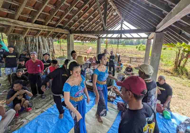 NGINGUK GITHOK VIII Angkat Tema “Seger Kwarasan”, Merawat Tradisi dan Kewarasan Sosial di Rembang NGINGUK GITHOK VIII Angkat Tema “Seger Kwarasan”, Merawat Tradisi dan Kewarasan Sosial di Rembang