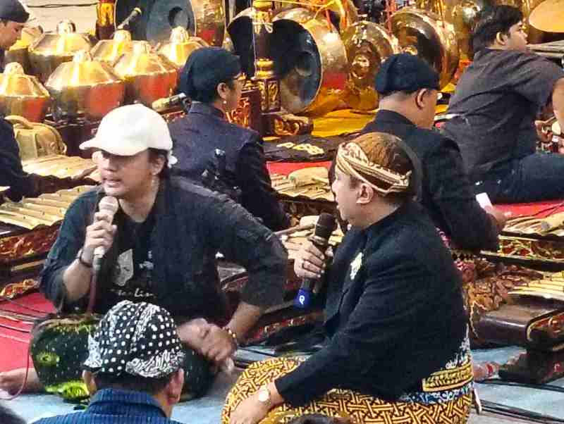 Drupada di Bawah Blencong: Dendam yang Tak Pernah Padam di Tengah Gamelan Drupada di Bawah Blencong: Dendam yang Tak Pernah Padam di Tengah Gamelan