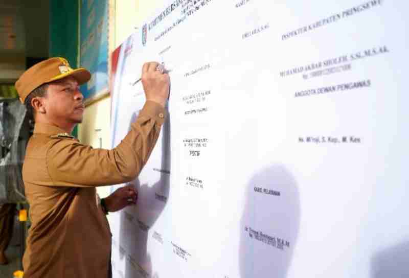 Bupati Riyanto Pamungkas Canangkan Zona Integritas RSUD Pringsewu Bupati Riyanto Pamungkas Canangkan Zona Integritas RSUD Pringsewu