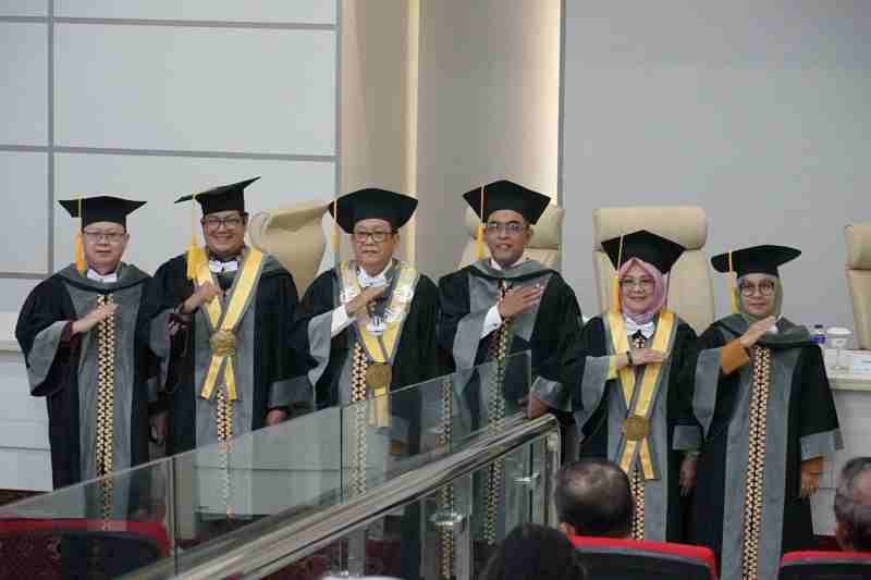 Dosen Akuntansi IIB Darmajaya Resmi Sandang Gelar Doktor, Tembus Jurnal Q1 Internasional 2 Tahun Berturut-turut Dosen Akuntansi IIB Darmajaya Resmi Sandang Gelar Doktor, Tembus Jurnal Q1 Internasional 2 Tahun Berturut-turut