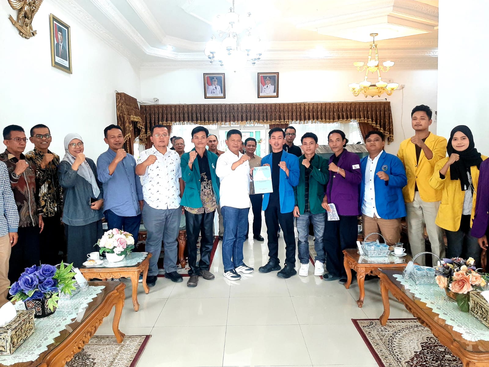 Keterbukaan Pasaman, BEM Sumbar Wilayah II Apresiasi Bupati Welly Suhery Keterbukaan Pasaman, BEM Sumbar Wilayah II Apresiasi Bupati Welly Suhery