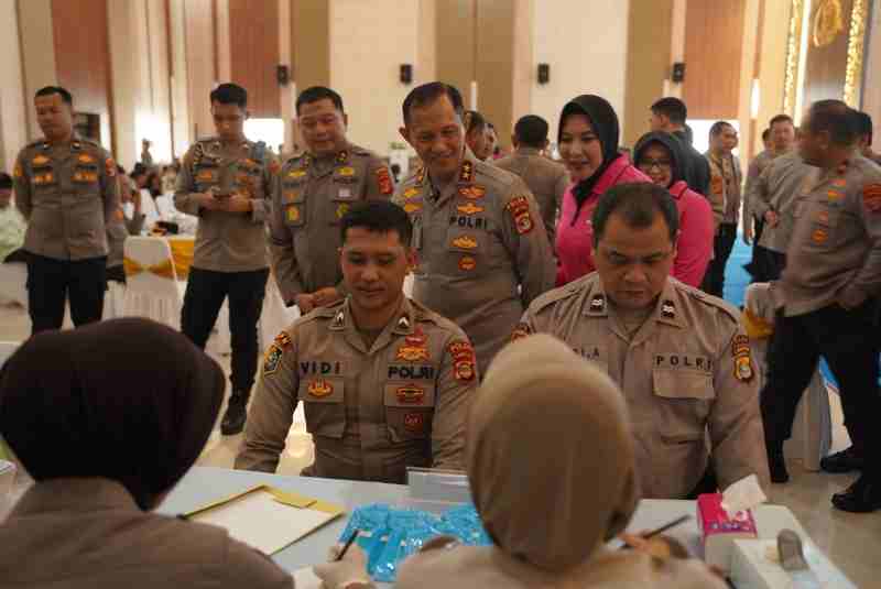 Bakti Sosial Hari Bhayangkara ke-80, Polda Lampung Gelar Sunatan Massal & Bagi Sembako Bakti Sosial Hari Bhayangkara ke-80, Polda Lampung Gelar Sunatan Massal & Bagi Sembako