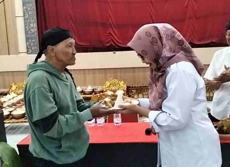 89 Tahun Ngesti Pandowo: Di Antara Debu Makam dan Cahaya Panggung 89 Tahun Ngesti Pandowo: Di Antara Debu Makam dan Cahaya Panggung