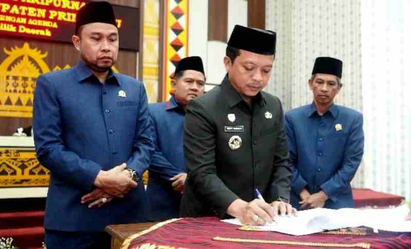 DPRD Pringsewu Gelar Rapat Paripurna Ranperda Pertanggungjawaban APBD 2025 DPRD Pringsewu Gelar Rapat Paripurna Ranperda Pertanggungjawaban APBD 2025