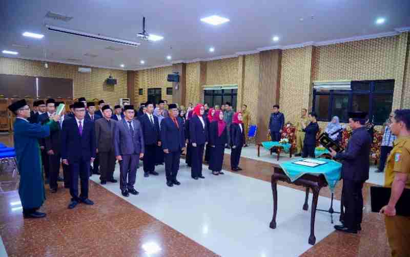 Bupati Riyanto Pamungkas Lantik Puluhan Pejabat Administrator, Pengawas dan Fungsional Bupati Riyanto Pamungkas Lantik Puluhan Pejabat Administrator, Pengawas dan Fungsional