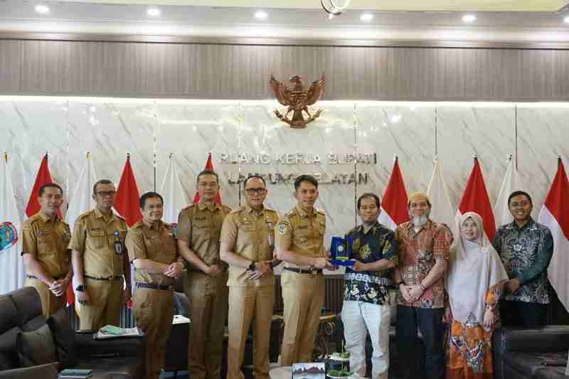 Audiensi dengan Pemkab Lampung Selatan, Berikut Poin Kerjasama Kampus Unggul IIB Darmajaya Audiensi dengan Pemkab Lampung Selatan, Berikut Poin Kerjasama Kampus Unggul IIB Darmajaya