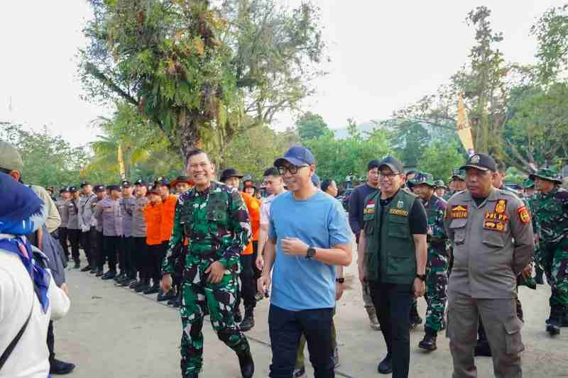 Pimpin Gerakan Radin Inten Asri, Gubernur Mirza Perkuat Budaya Gotong Royong Jaga Pesisir Lampung Pimpin Gerakan Radin Inten Asri, Gubernur Mirza Perkuat Budaya Gotong Royong Jaga Pesisir Lampung
