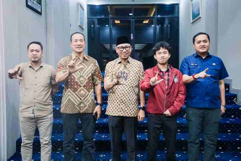 Pemprov Lampung Dukung Putra Daerah Hadiri Black Hat USA 2026, Perkuat Talenta Digital Berkelas Dunia Pemprov Lampung Dukung Putra Daerah Hadiri Black Hat USA 2026, Perkuat Talenta Digital Berkelas Dunia