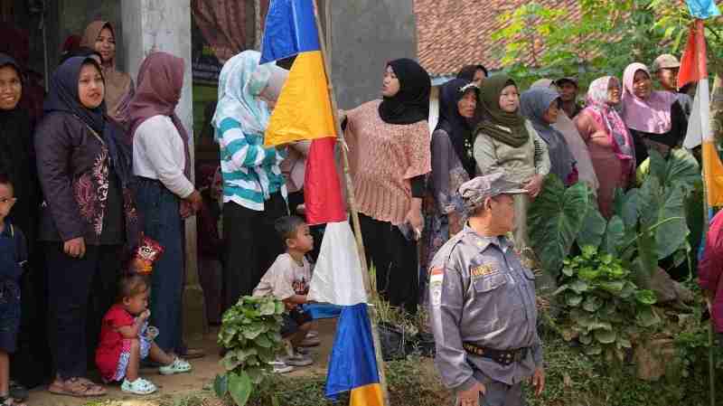 Antusias Warga Watuduwur Sambut Pembukaan TMMD Reguler Ke-129 Kodim 0708 Purworejo Antusias Warga Watuduwur Sambut Pembukaan TMMD Reguler Ke-129 Kodim 0708 Purworejo