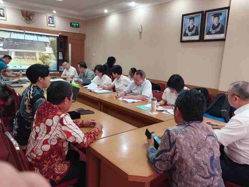 UI dan Akademi Lingkungan Hubei Perkuat Kerja Sama, Konservasi Satwa Langka hingga Pengendalian Polusi Jadi Fokus UI dan Akademi Lingkungan Hubei Perkuat Kerja Sama, Konservasi Satwa Langka hingga Pengendalian Polusi Jadi Fokus
