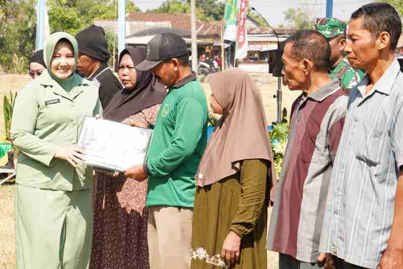 Komitmen Persit Sukseskan TMMD 129 Bojonegoro di Kesongo Komitmen Persit Sukseskan TMMD 129 Bojonegoro di Kesongo