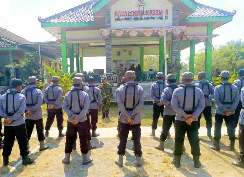 TMMD 129 Bojonegoro: Linmas Kesongo Siap Siaga, TNI Turun Tangan Asah Kemampuan Baris Berbaris