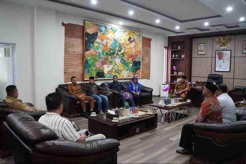 Wako Hendri Ajak Parpol Satu Barisan Buat Bangun Padang Panjang