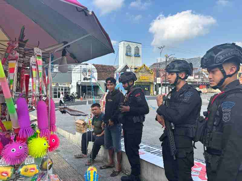 Jaga Kondusivitas Wilayah, Detasemen Gegana Satbrimobda Lampung Gelar Patroli Dialogis