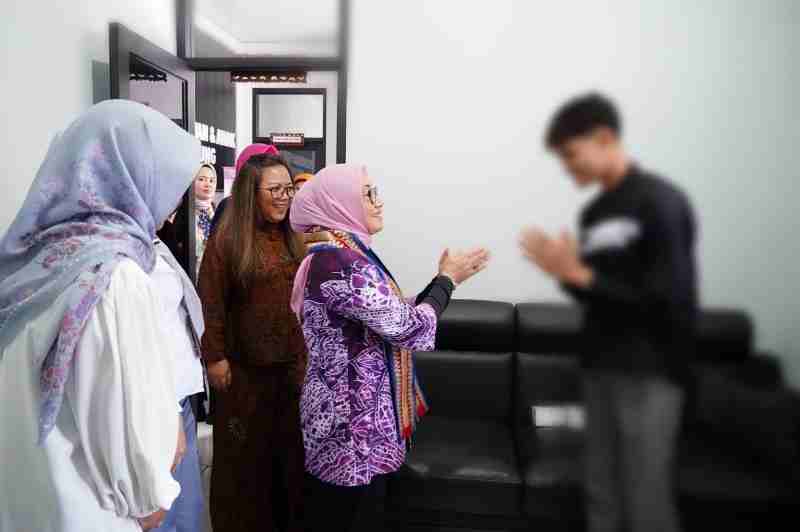 Kunjungi UPTD PPA Lampung, Menteri PPPA Beri Pendampingan Langsung kepada Korban Kekerasan Seksual